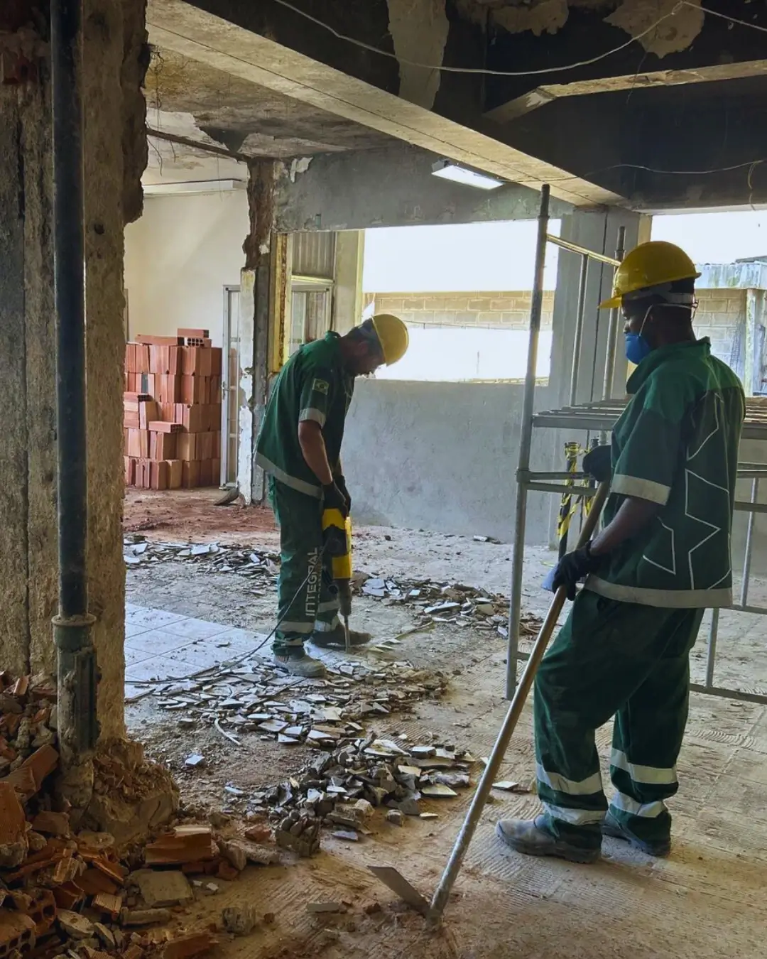 Construtora especializada em obras públicas